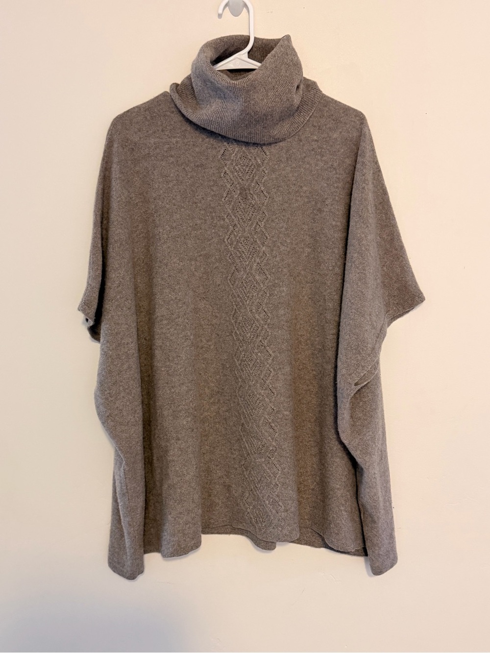 100% Cashmere Garnet Hill Gray Oversized Cable-Front Turtleneck Poncho Size “S”